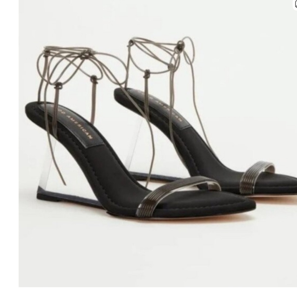Good American Lucite Strappy Wedge Heel Black Sandal Shoes Size 10